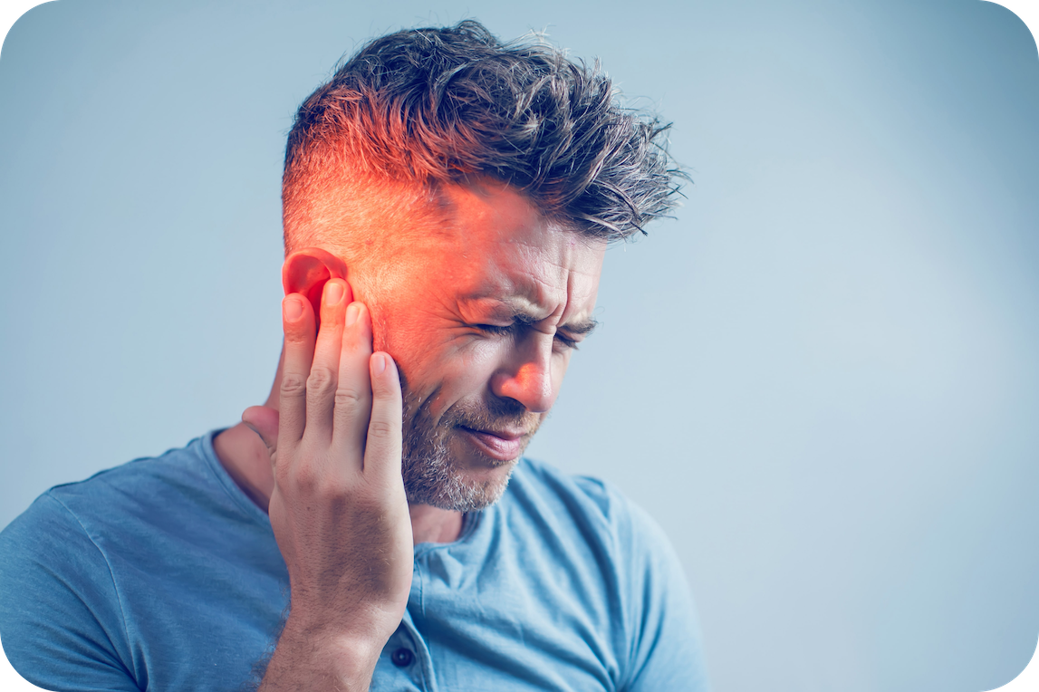 Man met otitis externa en oor problemen 1